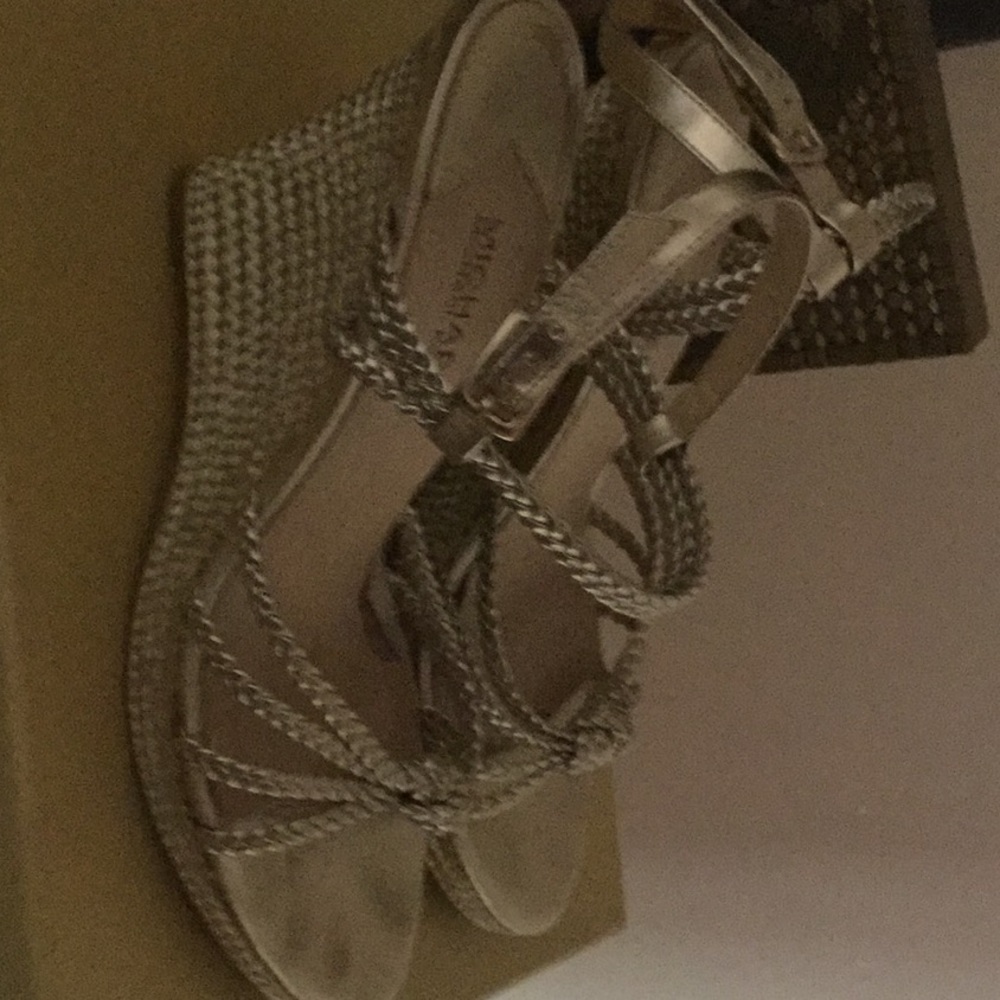 Michael kors gold platform sandals size 8.